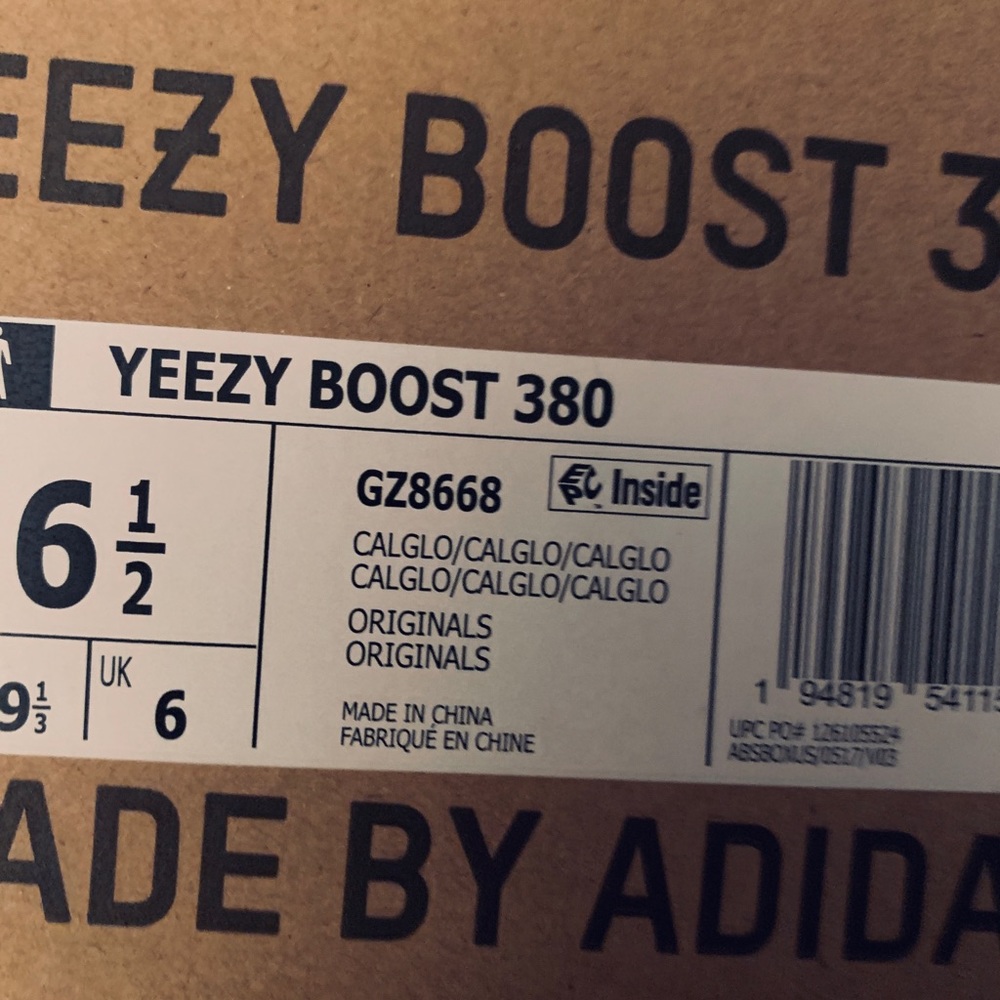 YEEZY 380 6.5 GLO LIMITED GLO… - Picture 8 of 15